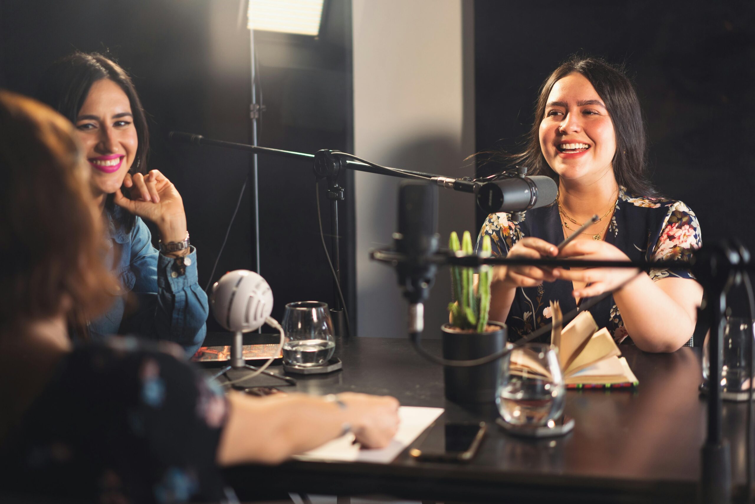 Personal Branding: Hubungan Antara Citra Diri dan Identitas Digital