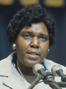 Otoritas yang Dibangun dari Kejelasan: Pelajaran Berbicara dari Barbara Jordan